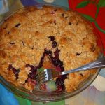 Diane's Blueberry-Blackberry Crumble Pie - YUUUMMMM!